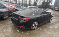 بی ئێم دەبڵیو i4